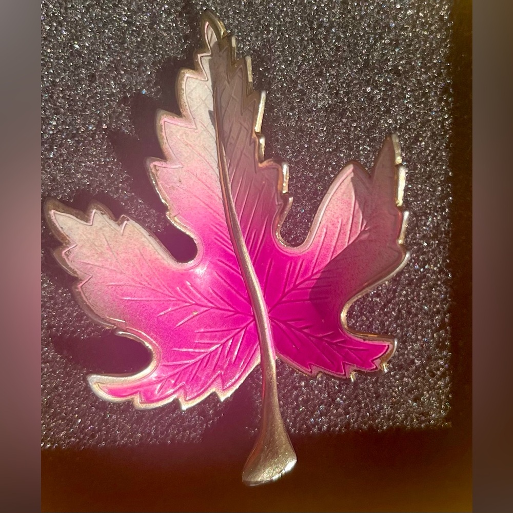 Vintage pink ladies leaf brooch.